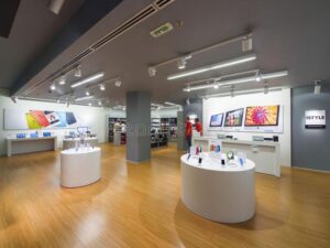 Apple India Business 2025